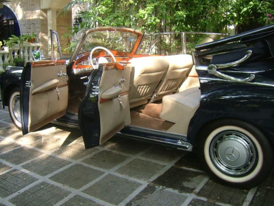 Mercedes 300d, interior